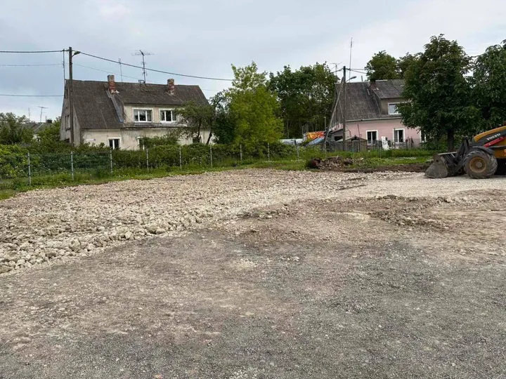 Killustikaluse rajamine lammutatud hoone asemel